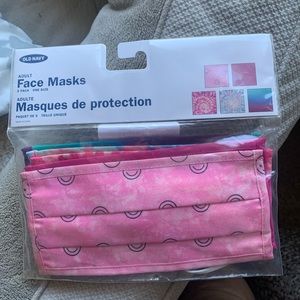 Adult old navy masks. NWT